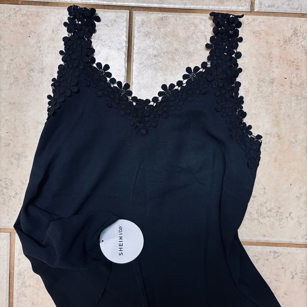 SHEIN Black Sleeveless Top with Floral Lace